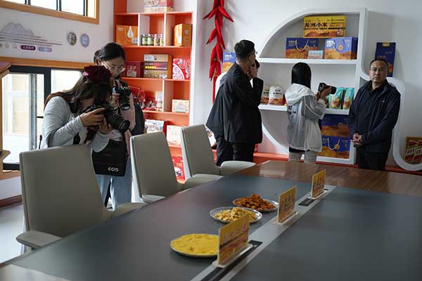 小米產(chǎn)業(yè)園內(nèi) (3).JPG