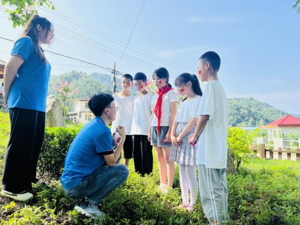 千名师生一线支农助农活动