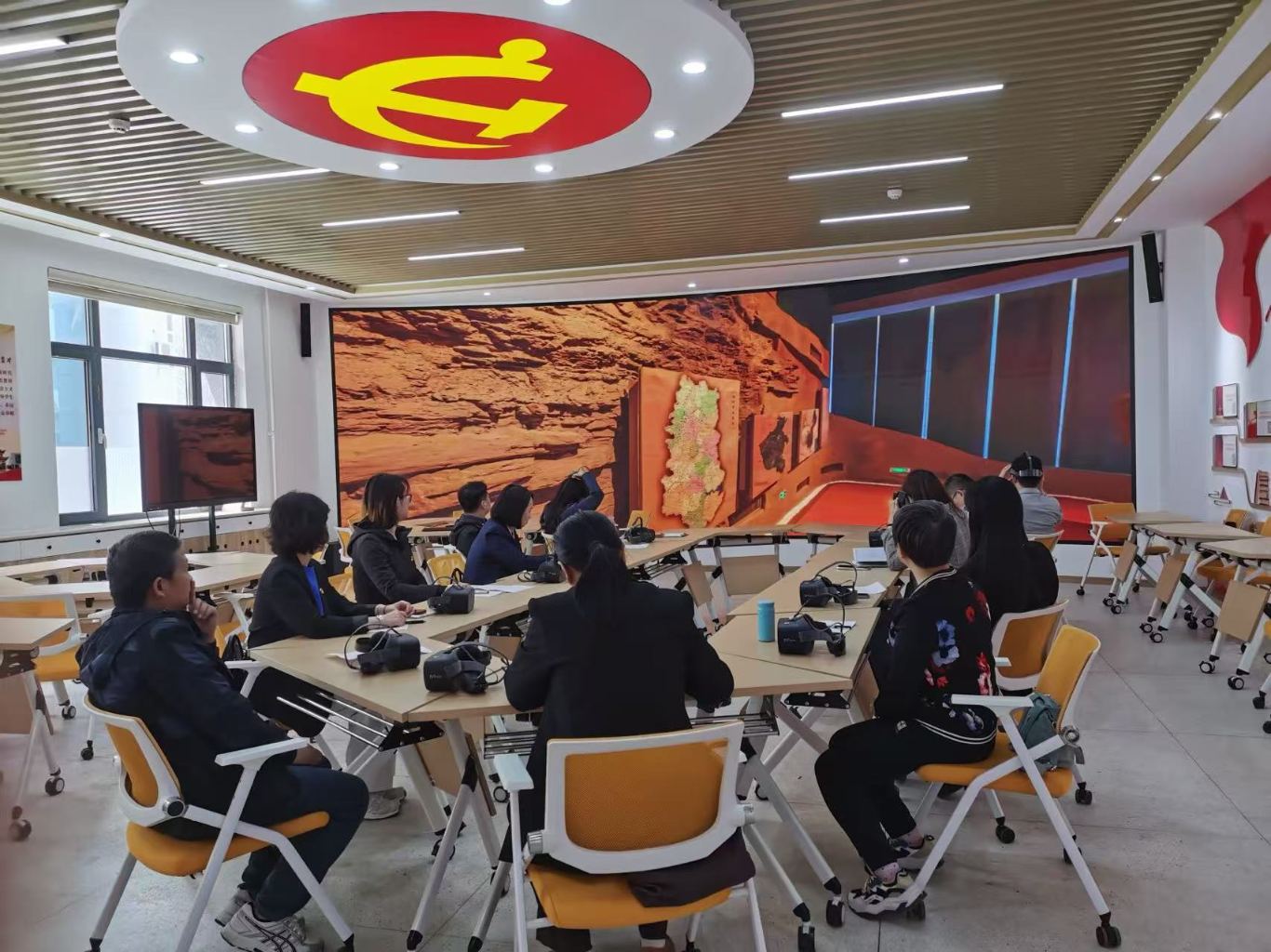 VR沉浸探廉路山西农业大学农学院科技赋能廉政教育新葡萄娱乐平台(图2)