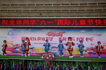 秦腔社团六一展演照片2