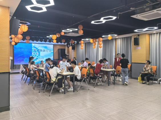 孩子們參加暑期活動