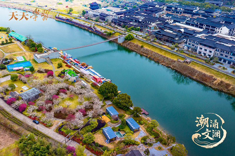 2025年2月17日，浙江紹興，嵊州市越劇小鎮(zhèn)和濕地公園梅花盛開。