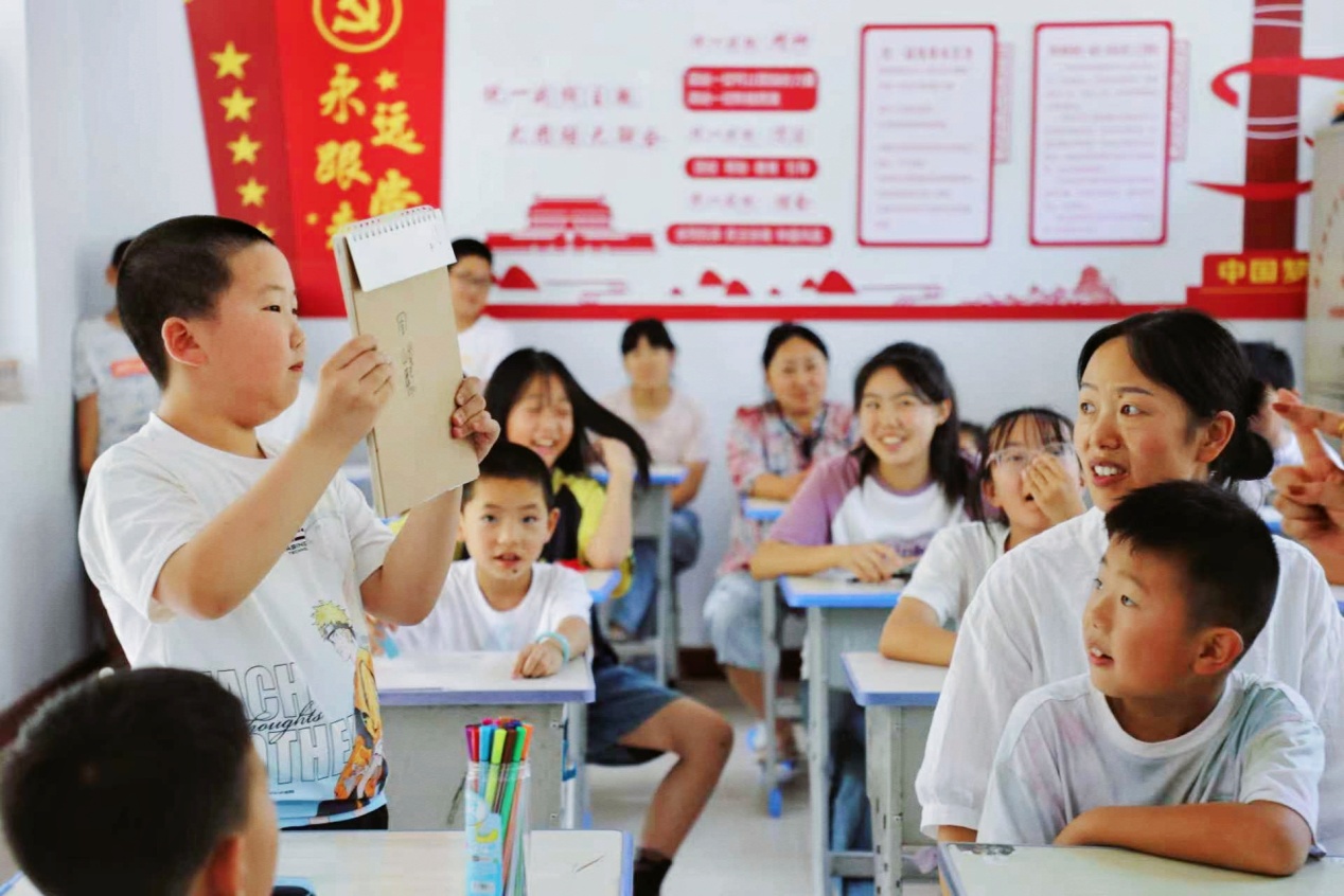 婦聯(lián)：暑期關(guān)愛2.jpg