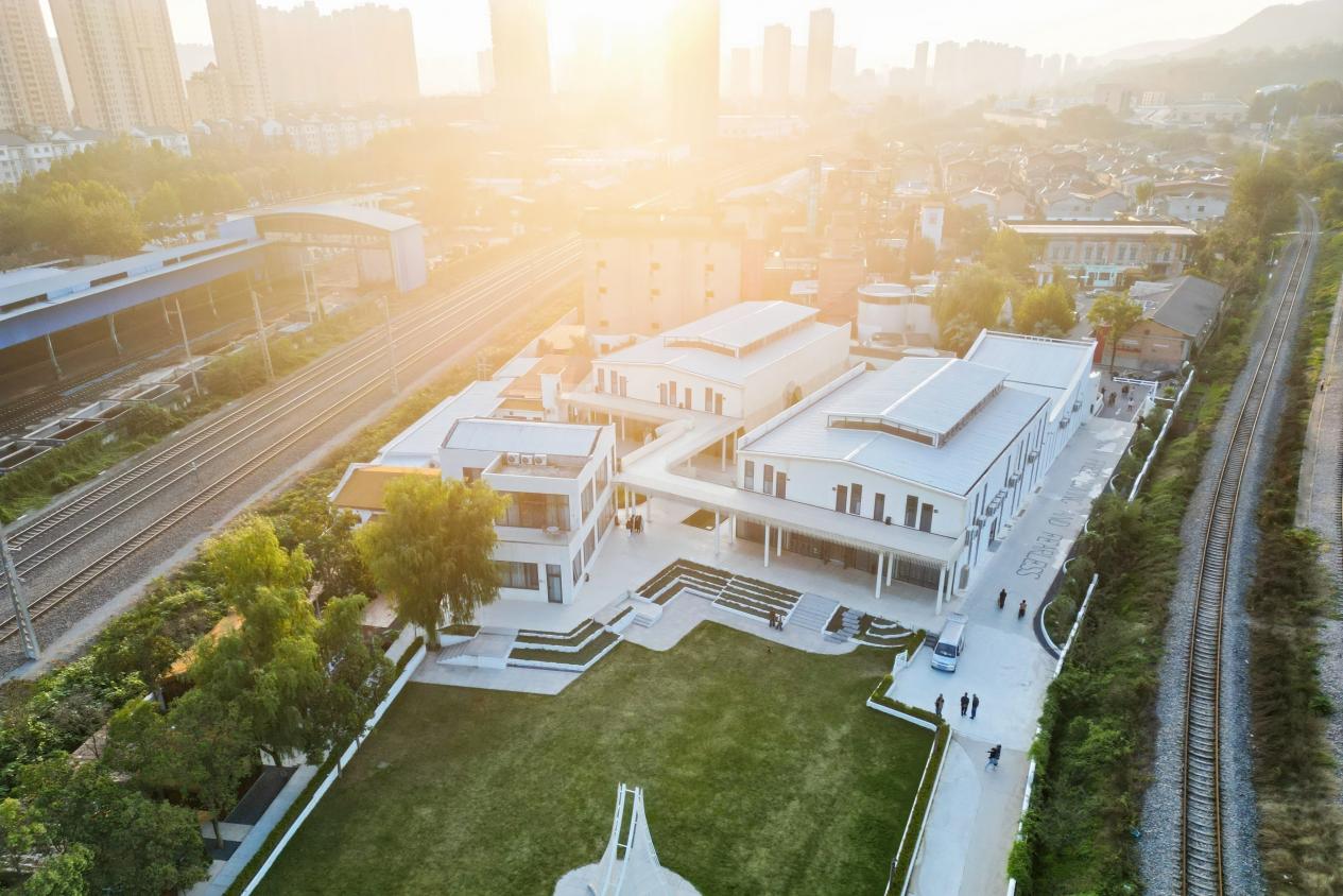 dji_fly_20251013_174212_593_1760348793991_photo-opq4029335575_1