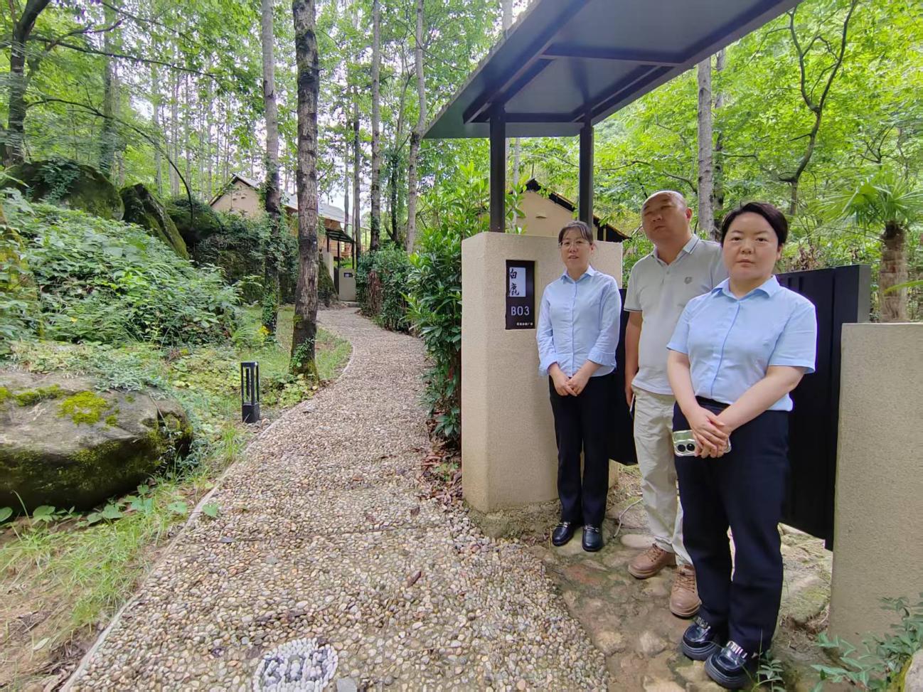 40a97b13eda0f4ebb17d5fd2eb136eb8