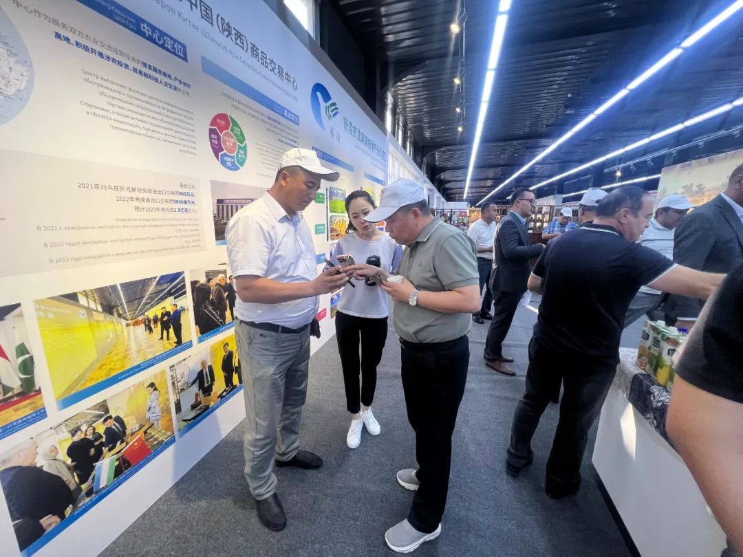 e08baeba82c14f359b99d20ada89121a~tplv-tt-origin-web_gif