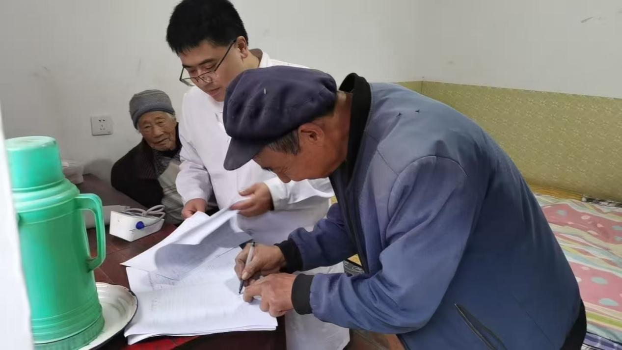 ed42d883a8e18c3573b9963d8534e681