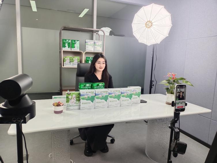 93c49e9a78cc6d57cb93bb238989ed6f