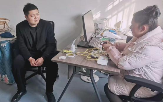 陜西西鄉(xiāng)農(nóng)商銀行楊河分理處“黨建+信用+產(chǎn)業(yè)”助力鄉(xiāng)村振興 (2)