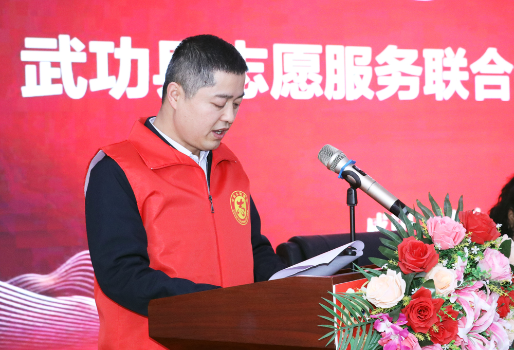 76ea0e04bc8c5472e0d7c00c9ab1143e