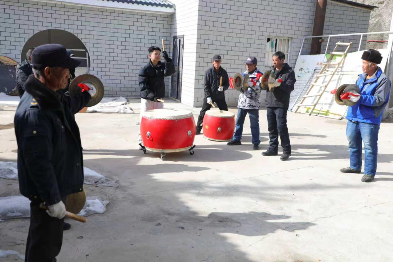 4af1470b6dc01e43a4256132adb6e839