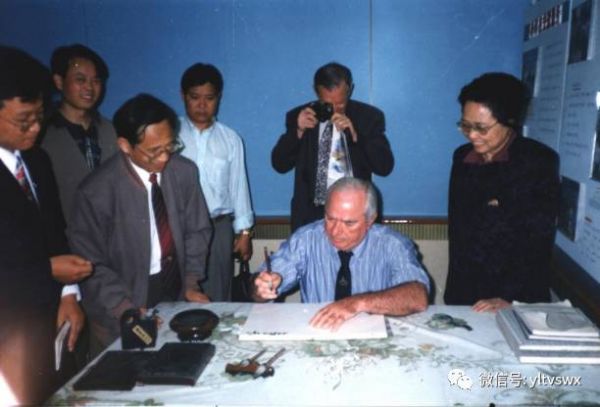 下载 (6)