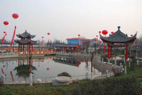 蒋周李社区水景观公园美如画