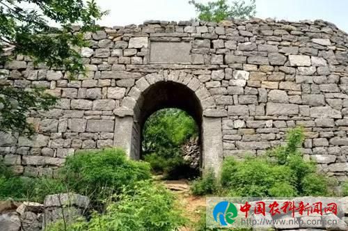 东门