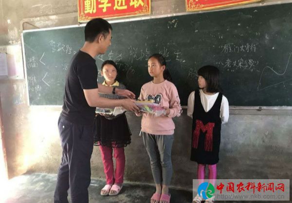 崔3