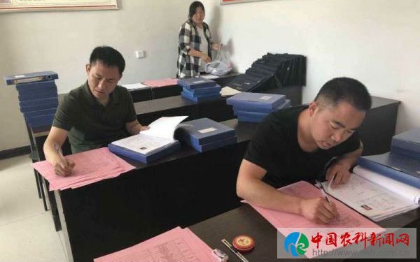 崔8