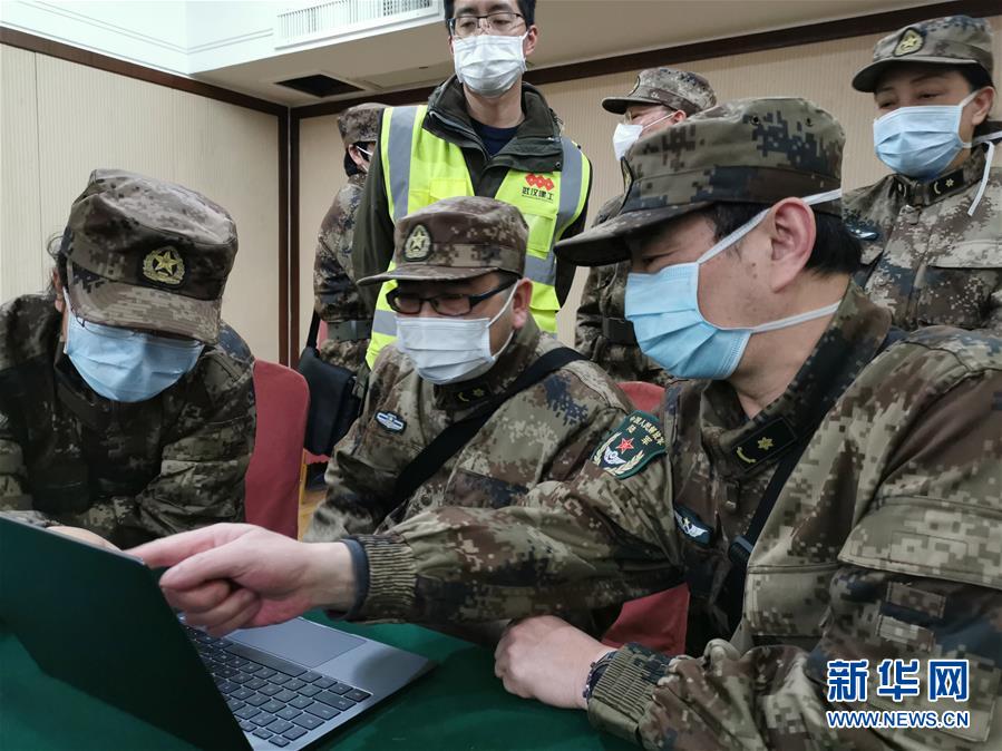 （新华全媒头条·图文互动）（8）兵者勇武 医者仁心——记解放军感染病防控专家毛青