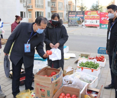 在防控一线践行高校教师的初心使命-素材2371