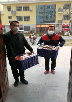 在防控一线践行高校教师的初心使命-素材3056